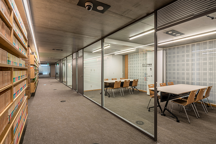 KOMAZAWA UNIVERSITY LIBRARY