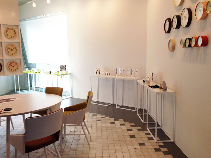 GRID TABLE -LEMNOS TOKYO SHOWROOM-